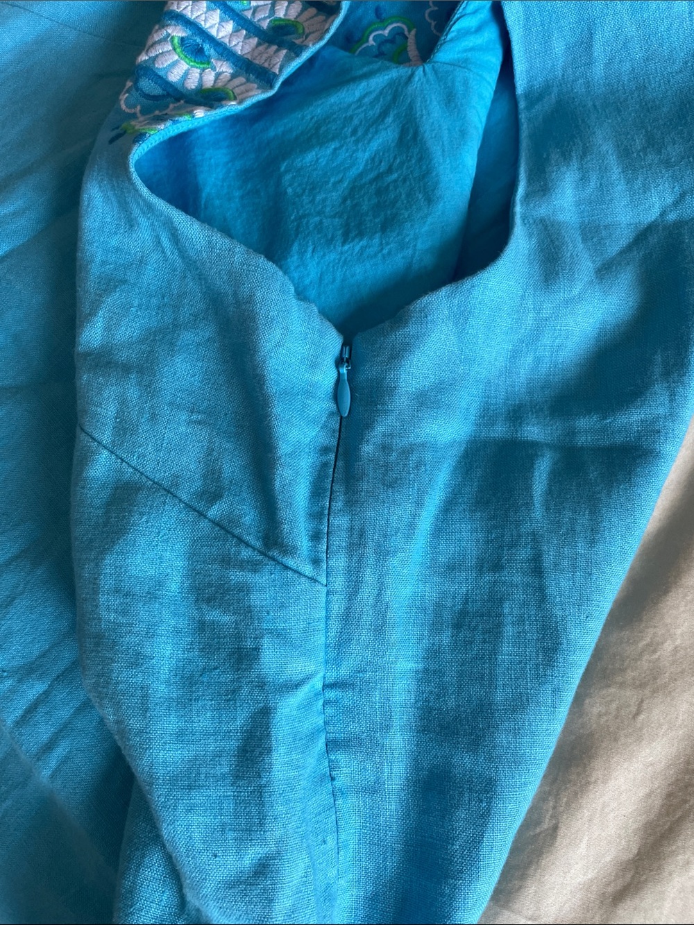 M-L  Cozy Turquoise Sleeveless Embroidered V-Neck Mini Dress - Picture 4 of 10